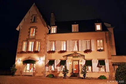 ホテル Le Clos De Bourgogne 4*