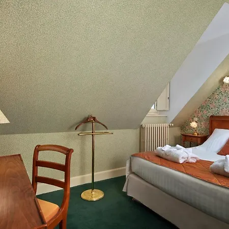 ホテル Le Clos De Bourgogne 4*
