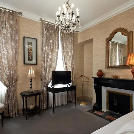 Le Clos De Bourgogne ホテル 4*
