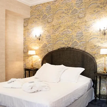 Le Clos De Bourgogne Hotel 4*