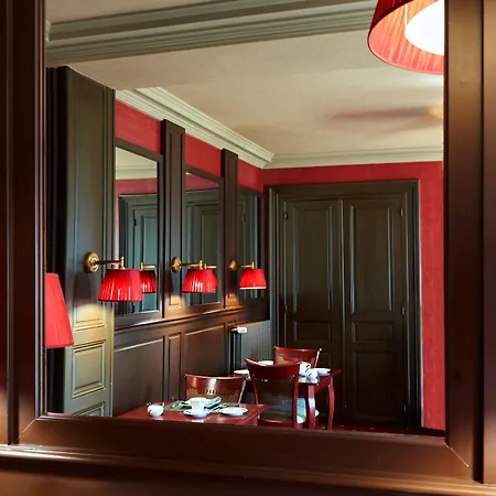 Le Clos De Bourgogne Hotel 4*