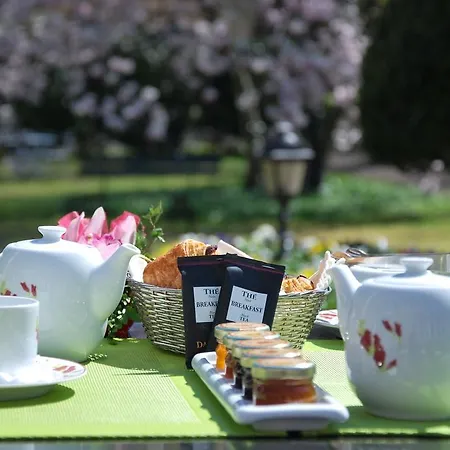 Le Clos De Bourgogne Hotel