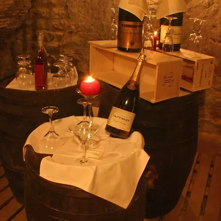 فندق Le Clos De Bourgogne 4*