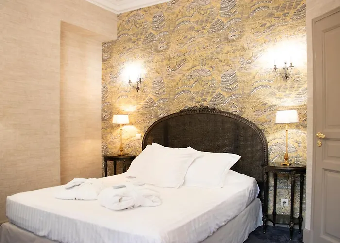 Le Clos De Bourgogne Hotel 4*
